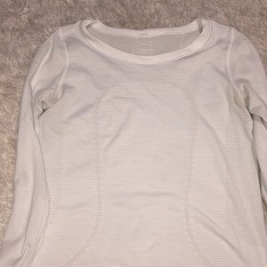 Lululemon white long sleeve tee